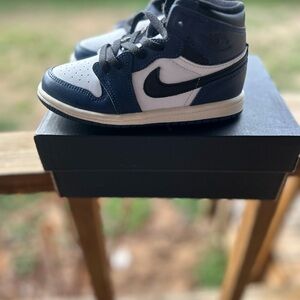 Jordan Kids Dark Blue and White Sneakers 10c